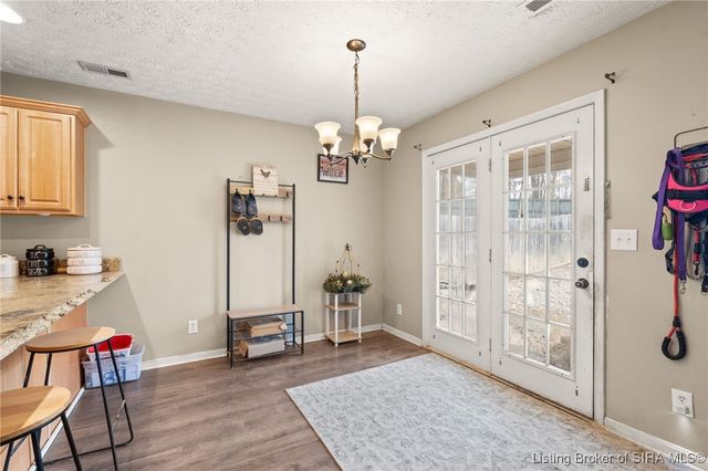 804 Twin Oaks Drive, Henryville, IN 47126