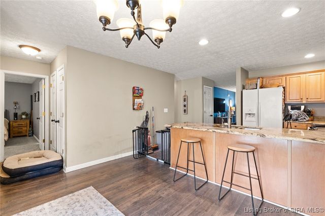 804 Twin Oaks Drive, Henryville, IN 47126