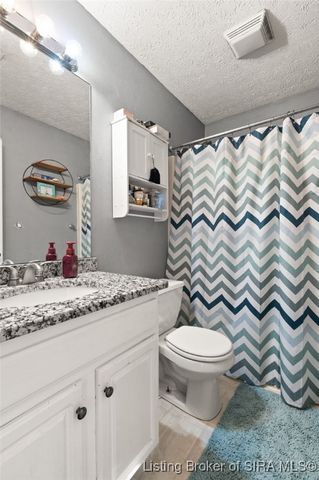 804 Twin Oaks Drive, Henryville, IN 47126