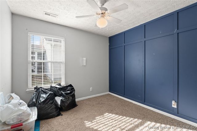 804 Twin Oaks Drive, Henryville, IN 47126