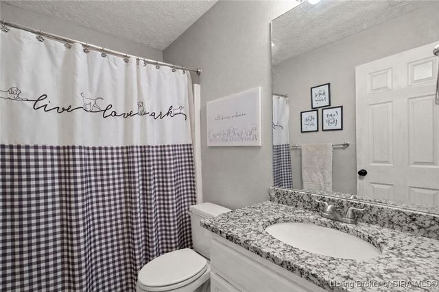 804 Twin Oaks Drive, Henryville, IN 47126