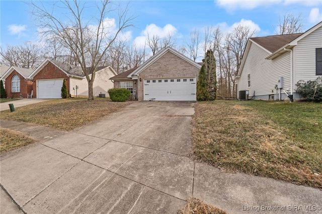 804 Twin Oaks Drive, Henryville, IN 47126