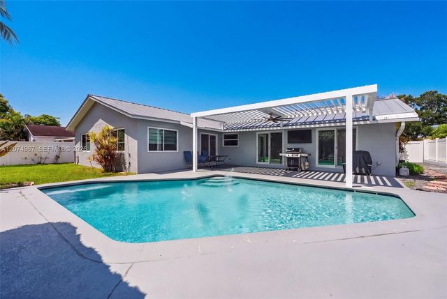 5804 SW 116th Avenue, Cooper City, FL 33330