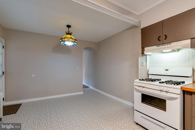 609 LAWN, Reading, PA 19608