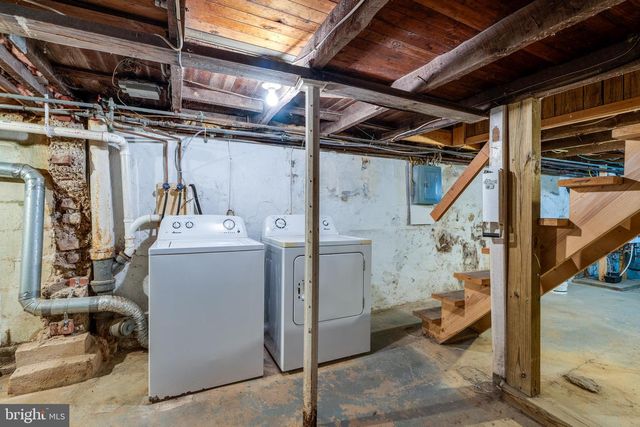 609 LAWN, Reading, PA 19608