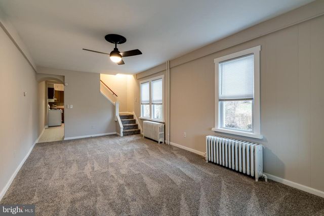 609 LAWN, Reading, PA 19608