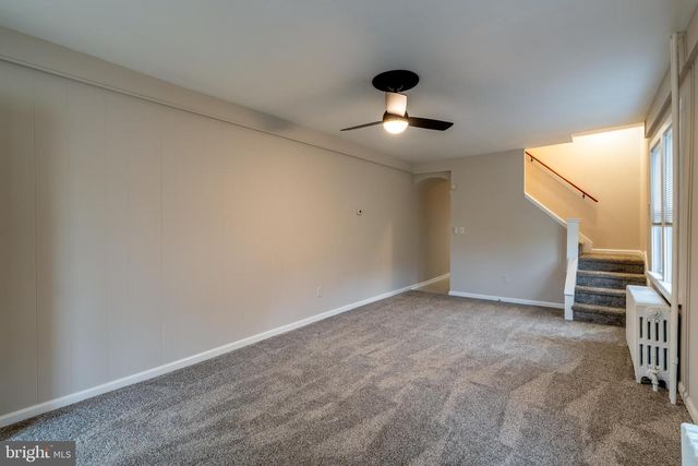 609 LAWN, Reading, PA 19608