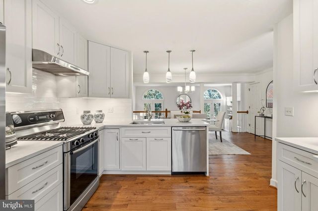 6317 CROOKED OAK LN, Falls Church, VA 22042