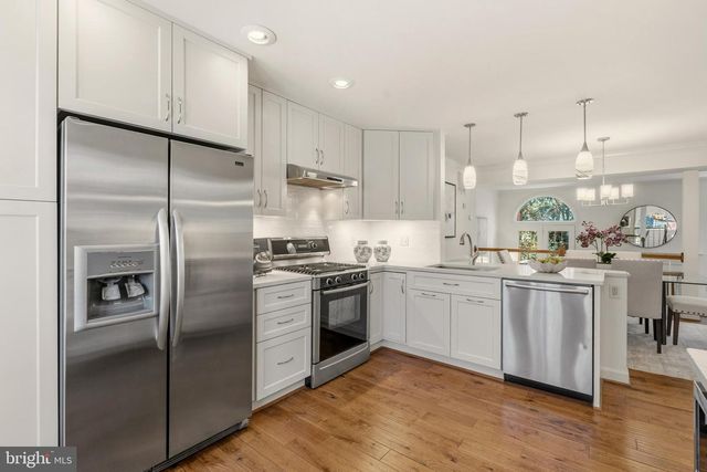 6317 CROOKED OAK LN, Falls Church, VA 22042