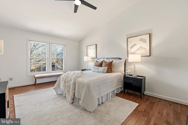 6317 CROOKED OAK LN, Falls Church, VA 22042