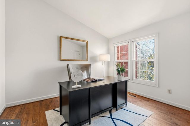 6317 CROOKED OAK LN, Falls Church, VA 22042