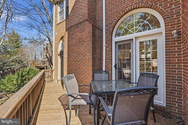 6317 CROOKED OAK LN, Falls Church, VA 22042