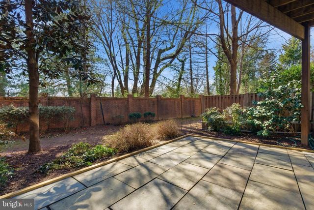 6317 CROOKED OAK LN, Falls Church, VA 22042