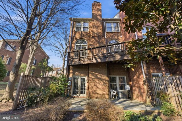 6317 CROOKED OAK LN, Falls Church, VA 22042