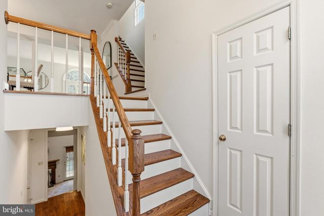 6317 CROOKED OAK LN, Falls Church, VA 22042