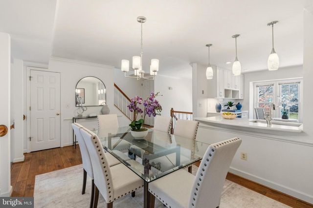 6317 CROOKED OAK LN, Falls Church, VA 22042