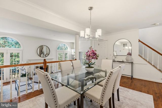 6317 CROOKED OAK LN, Falls Church, VA 22042