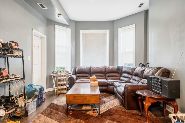 1428 S Sawyer Avenue, Chicago, IL 60623