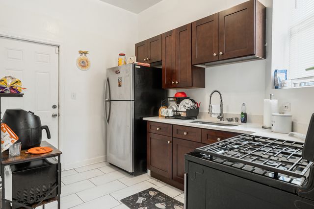 1428 S Sawyer Avenue, Chicago, IL 60623