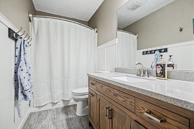 829 SE Laurie Lane, Ankeny, IA 50021