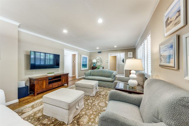 6453 Dunstan Lane, Dallas, TX 75214