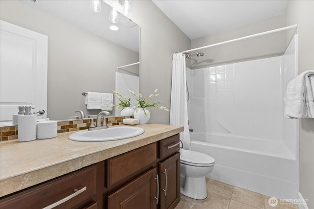 20048 94th Drive NE, Bothell, WA 98011