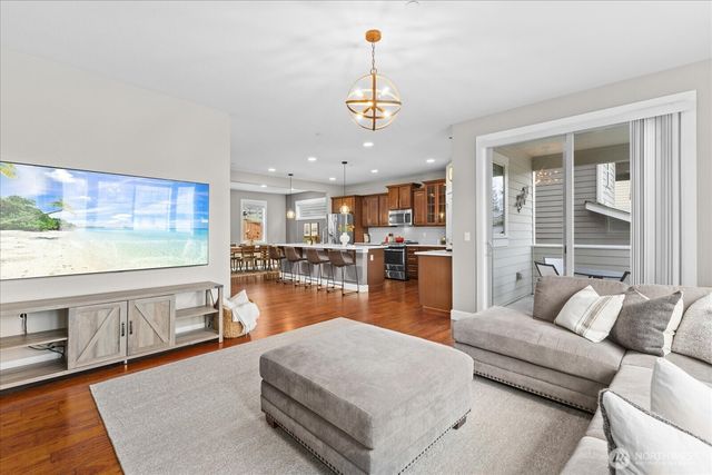 20048 94th Drive NE, Bothell, WA 98011