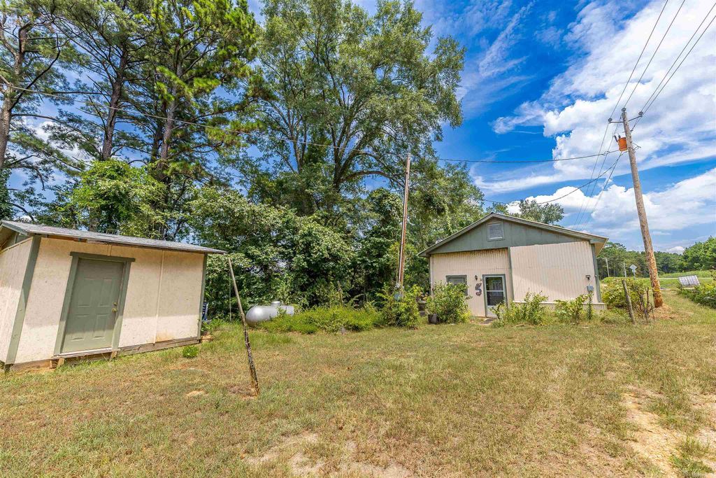 396 Highway 387, Chidester, AR 71726