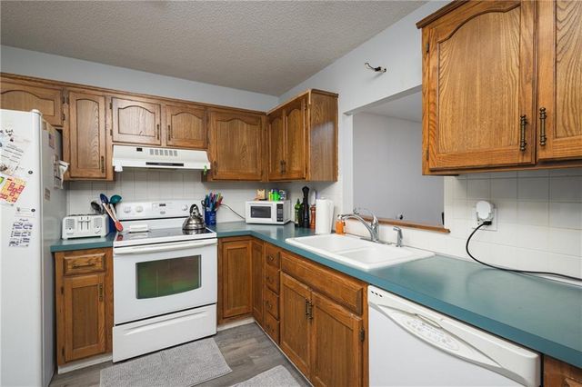 17105 E 45th ST SOUTH Street, Independence, MO 64055