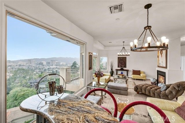 876 Harrington, Glendale, CA 91207