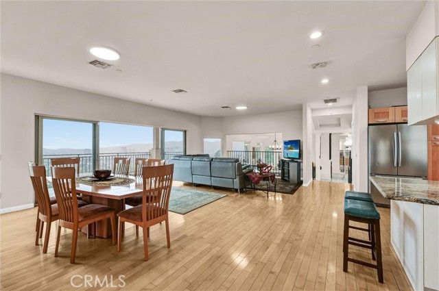 876 Harrington, Glendale, CA 91207