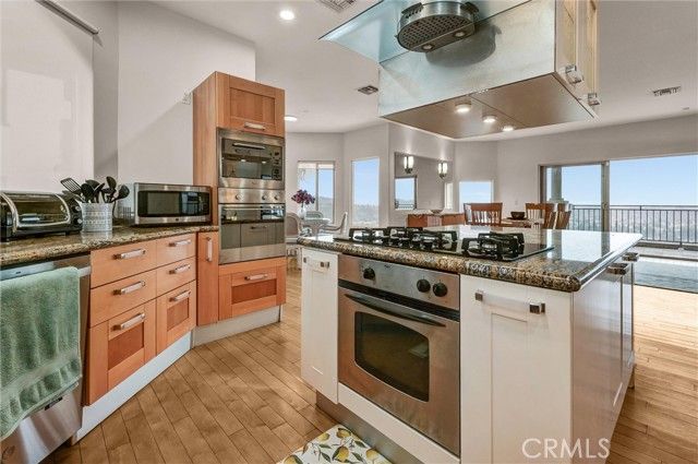 876 Harrington, Glendale, CA 91207