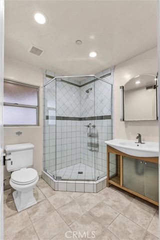 876 Harrington, Glendale, CA 91207