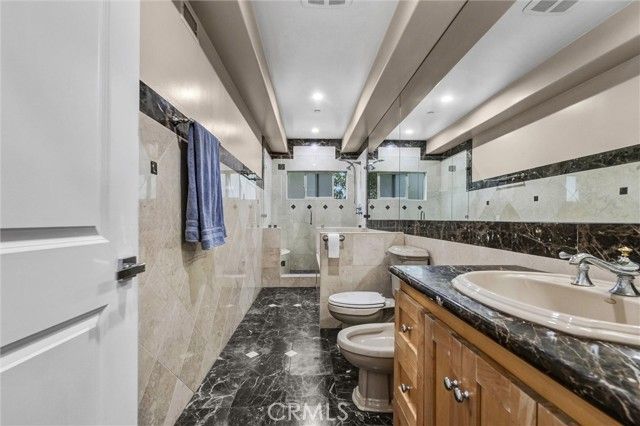 876 Harrington, Glendale, CA 91207
