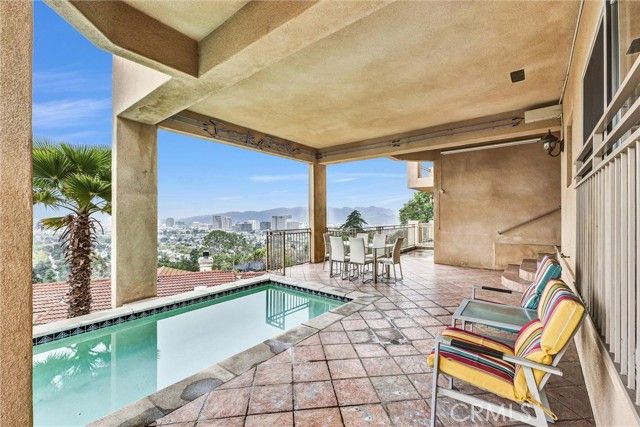 876 Harrington, Glendale, CA 91207