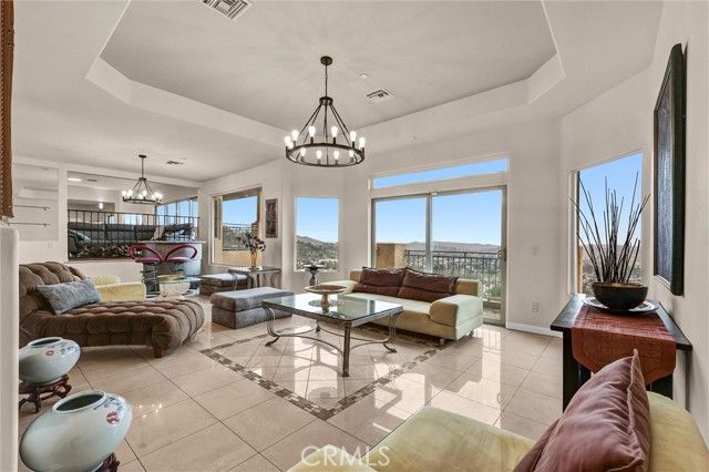 876 Harrington, Glendale, CA 91207