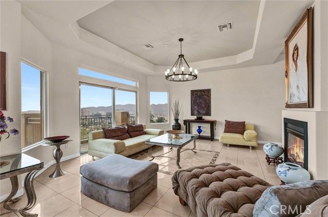 876 Harrington, Glendale, CA 91207