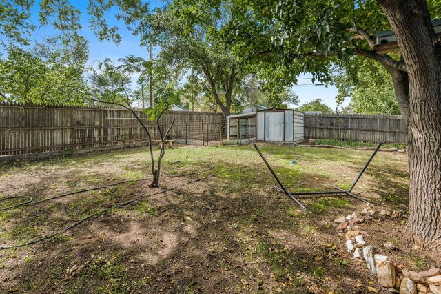 510 S Bugbee Avenue, Clarendon, TX 79226