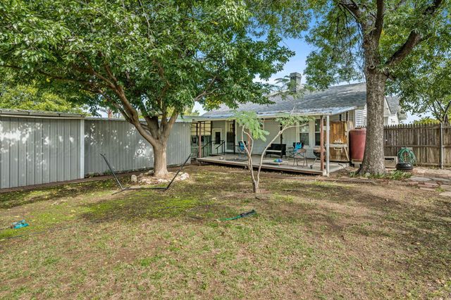 510 S Bugbee Avenue, Clarendon, TX 79226