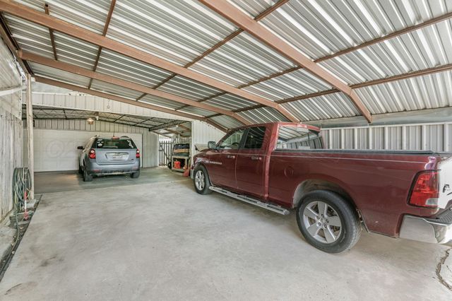 510 S Bugbee Avenue, Clarendon, TX 79226