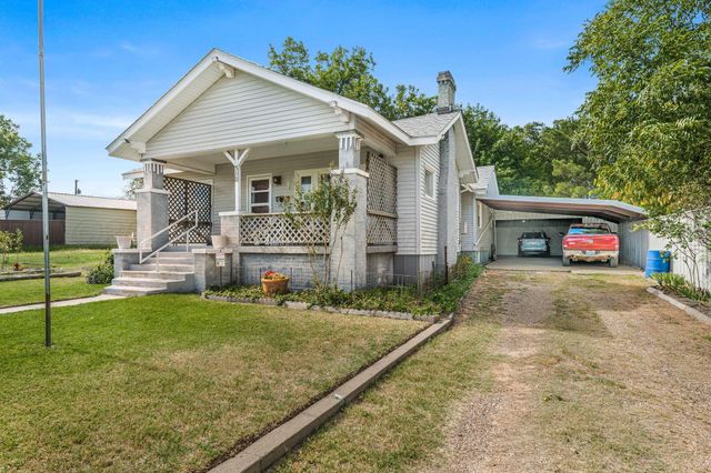 510 S Bugbee Avenue, Clarendon, TX 79226