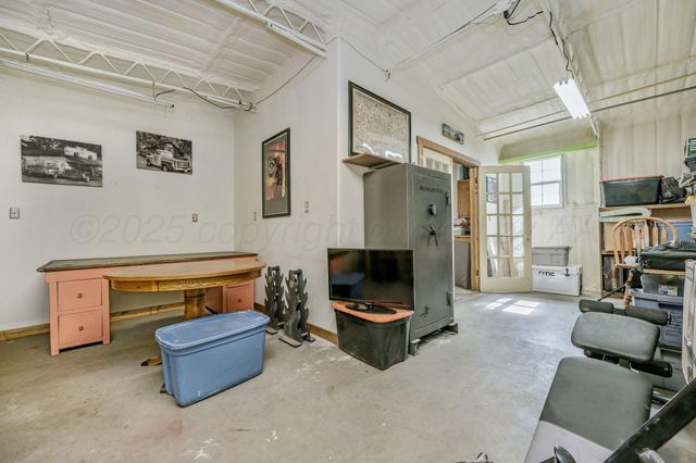 510 S Bugbee Avenue, Clarendon, TX 79226