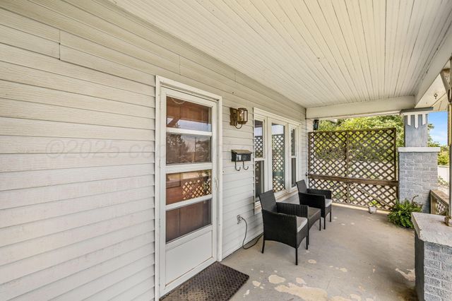 510 S Bugbee Avenue, Clarendon, TX 79226