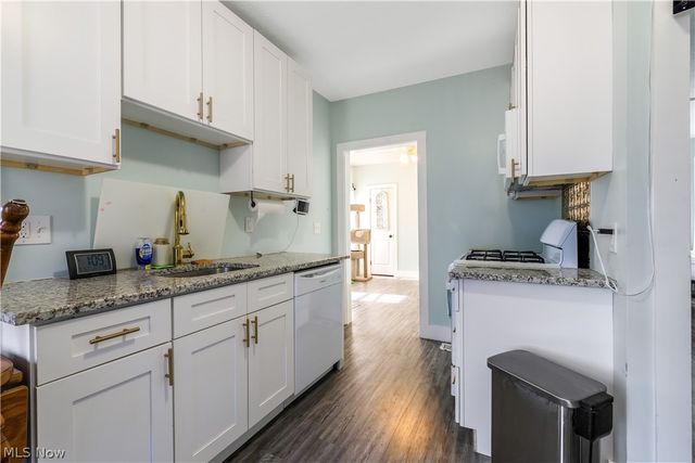 3161 Scranton Road, Cleveland, OH 44109