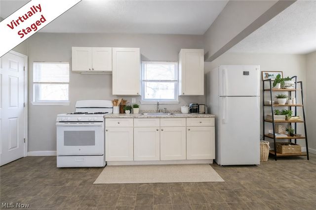 3161 Scranton Road, Cleveland, OH 44109