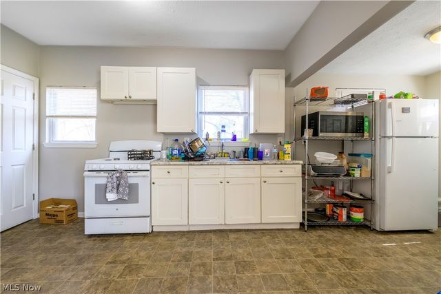 3161 Scranton Road, Cleveland, OH 44109