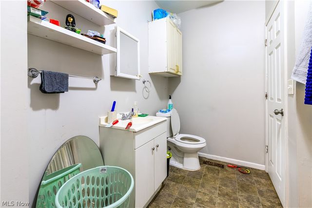 3161 Scranton Road, Cleveland, OH 44109