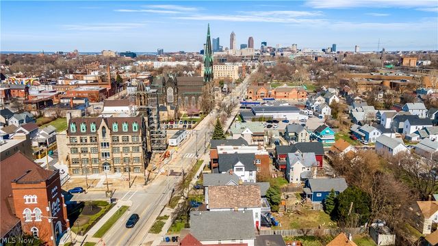 3161 Scranton Road, Cleveland, OH 44109