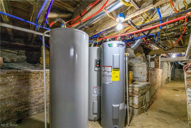 3161 Scranton Road, Cleveland, OH 44109