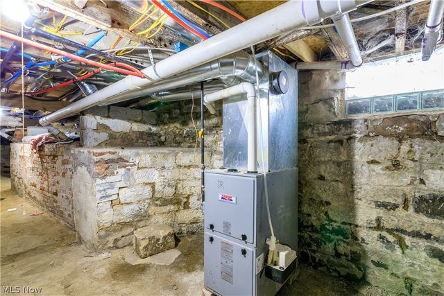 3161 Scranton Road, Cleveland, OH 44109